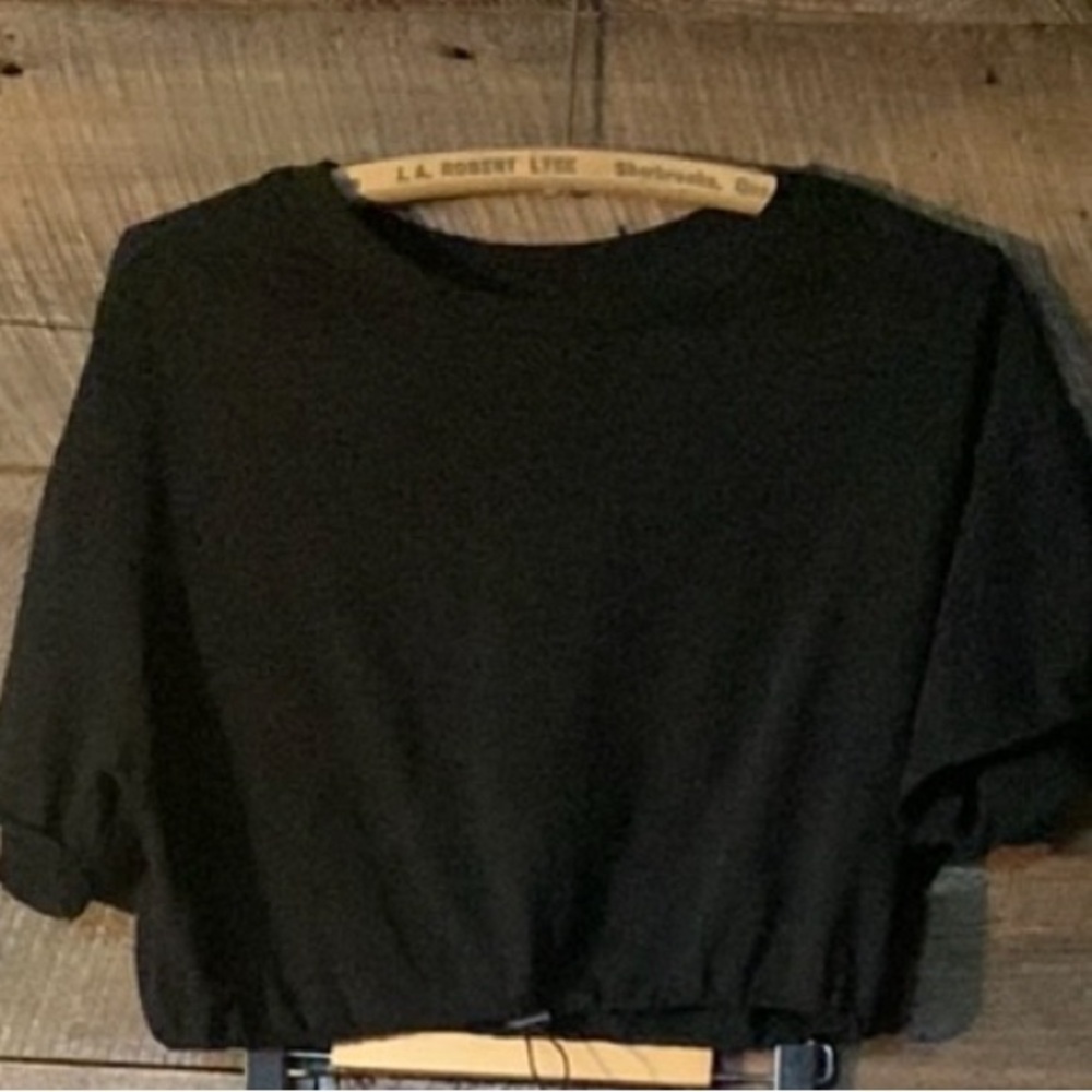 Cropped tee - Picture 3 of 10